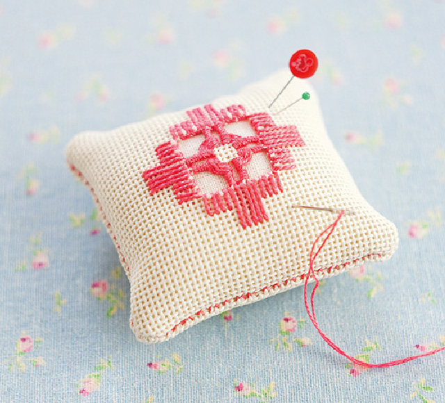 図案あり】初心者にもわかるハーダンガー刺繍の刺し方 - 刺繍