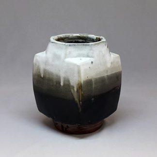 掛合釉方壺 – 岡南ギャラリー