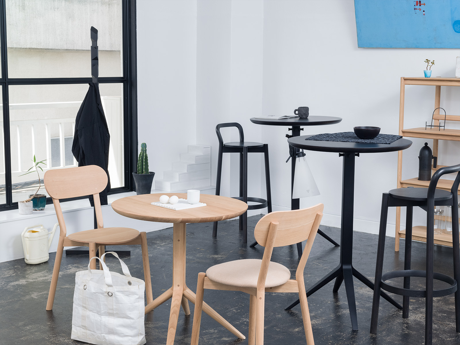 Scout Bistro Bar Table ‒ KARIMOKU NEW STANDARD (KNS)