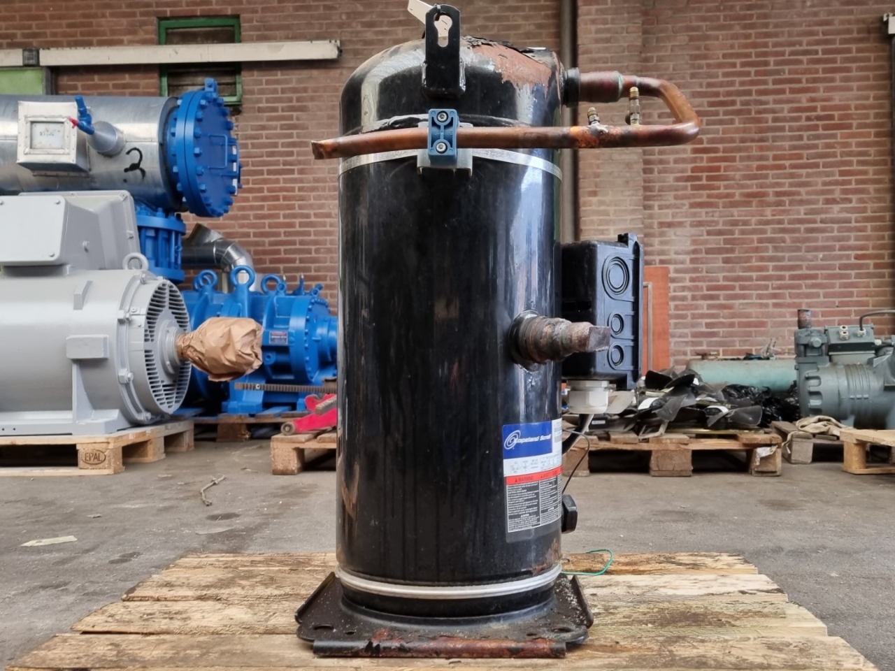 Used Copeland ZP235KCE-TWD-522 hermetic piston compressor Freon