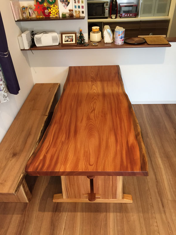 欅（ケヤキ）無垢一枚板 ダイニングテーブル：手作り家具/ダイニング