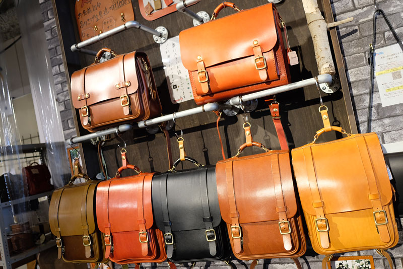 スタッフ推しアイテム ～ランドセル・大人Ver.～｜革鞄・革小物のHERZ