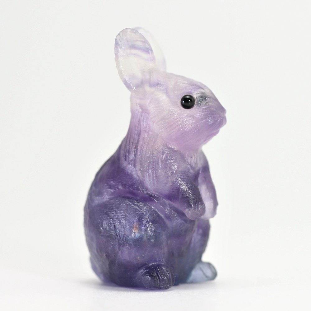 天然レインボーフローライト彫刻ウサギ（置物） - 埼玉県吉川市の