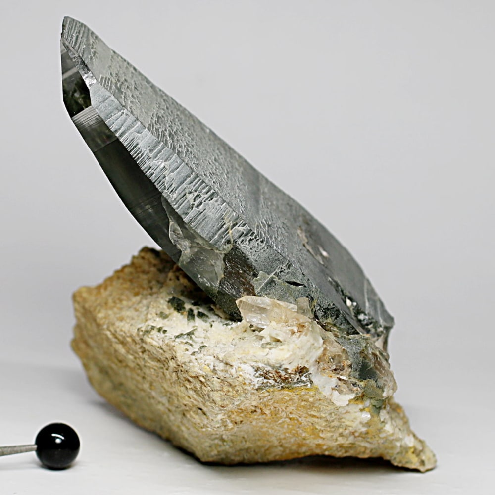 特別価格]ガネッシュヒマール産ヒマラヤ水晶原石ナチュラルポイント