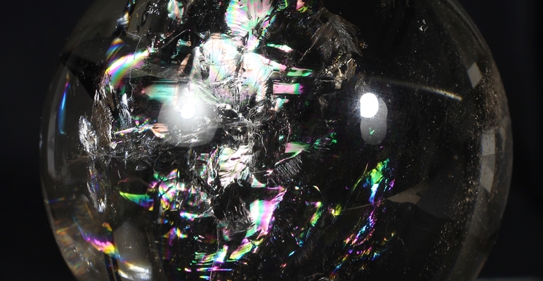 トップクォリティ]レインボースモーキークォーツ丸玉/スフィア（68.3mm