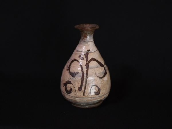 鶏龍山徳利 初期15世紀～16世紀 伊丹 潤コレクション :: ichian