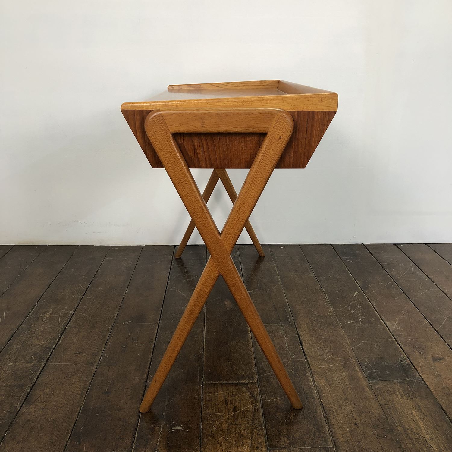 ヴィンテージ家具】Vintage Side Table｜これまでに販売した商品｜IDEE