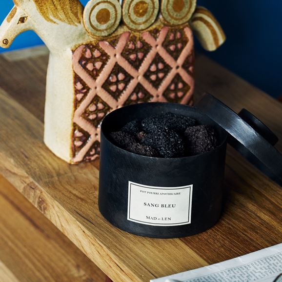 MAD et LEN POT LAVA ROCK TERRE NOIRE｜ディフューザー｜IDEE SHOP Online