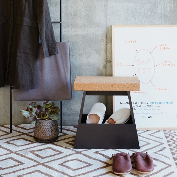 FUMIDAI Stool Black｜スツール｜IDEE SHOP Online