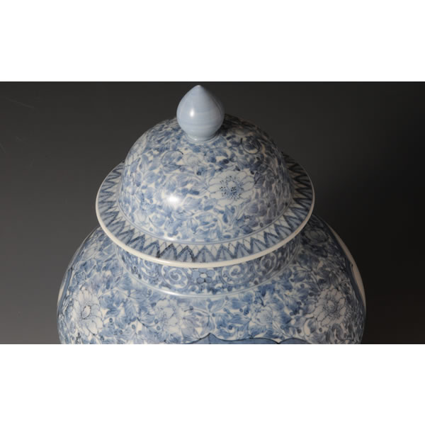 Japan Pottery Net / 染付窓絵草花文蓋付壷