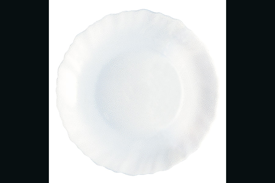 一生割れないは都市伝説？ 春のパンまつり「白いお皿」の謎を探る