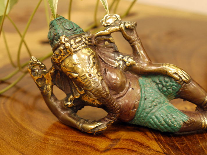 寝そべりガネーシャ像 ブロンズ製ミニオブジェ【49238】 /アジアン雑貨