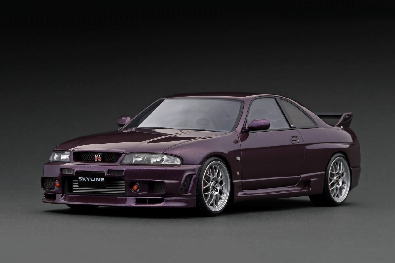 Ignition Model 1:18 Nissan Skyline GT-R (BCNR33) in Midnight