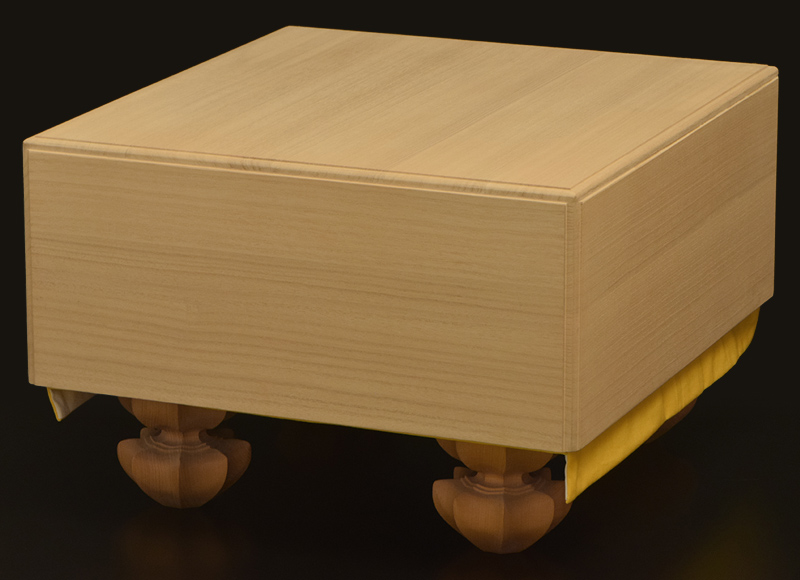 本榧足付碁盤 5寸6分（天地柾） ga50051 | 前川榧碁盤店