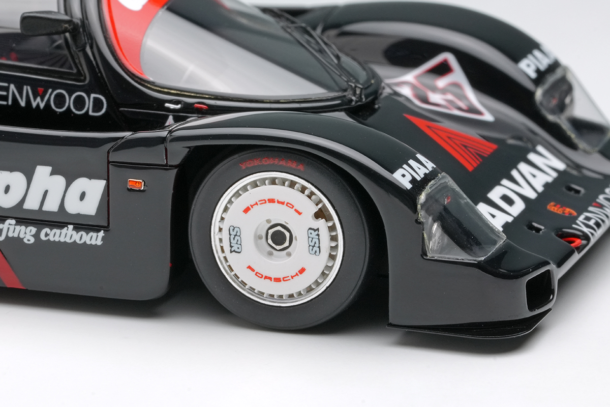 Make Up Co., Ltd. / Porsche 962C 