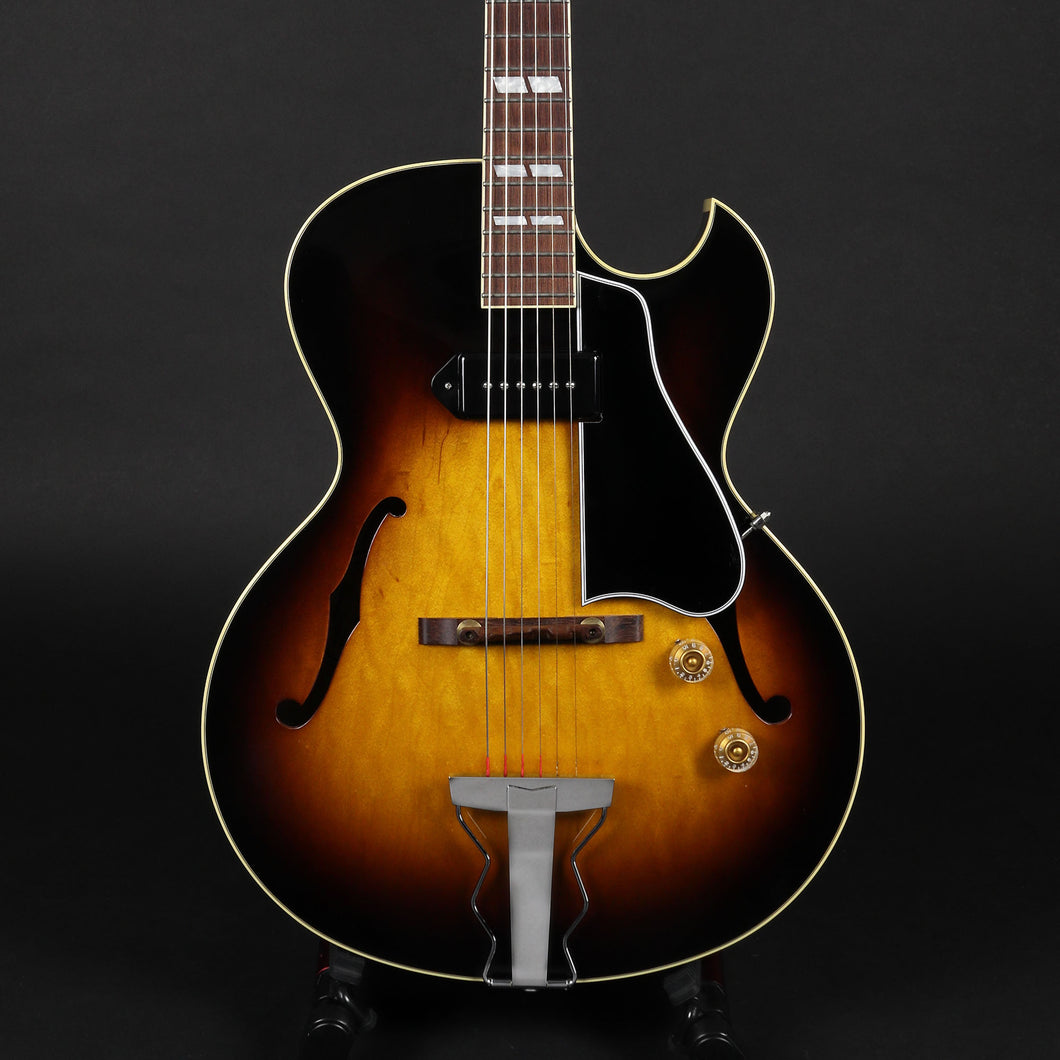 新品級2012年製Archtop Tribute AT175 新品級2012年製Archtop Tribute