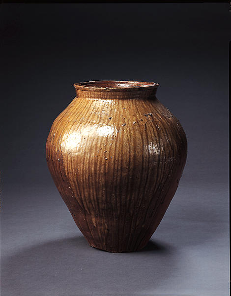 越前大甕 - MIHO MUSEUM
