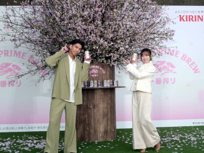 キリン、「『一番搾り』冬のお花見体験会」を開催、賀来賢人さんと福原