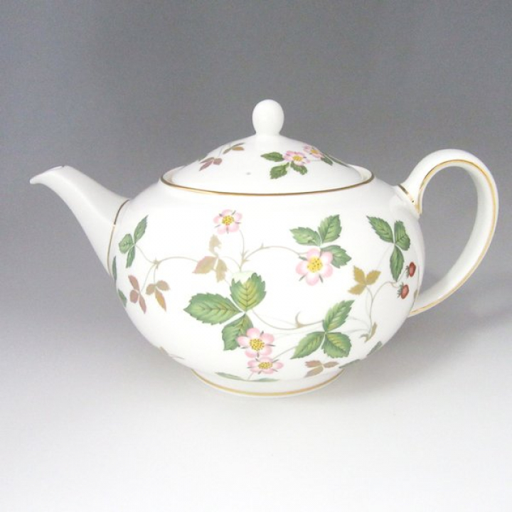 ウェッジウッド ワイルドストロベリー ティーポット（L） | 洋食器の