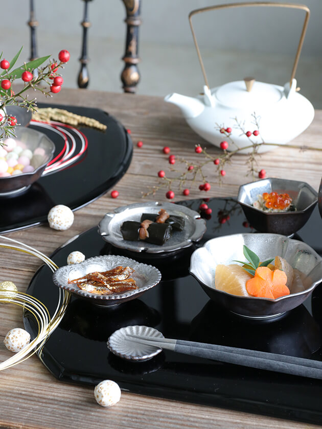 陶悦窯 菊豆豆皿 黒柚子銀塗り