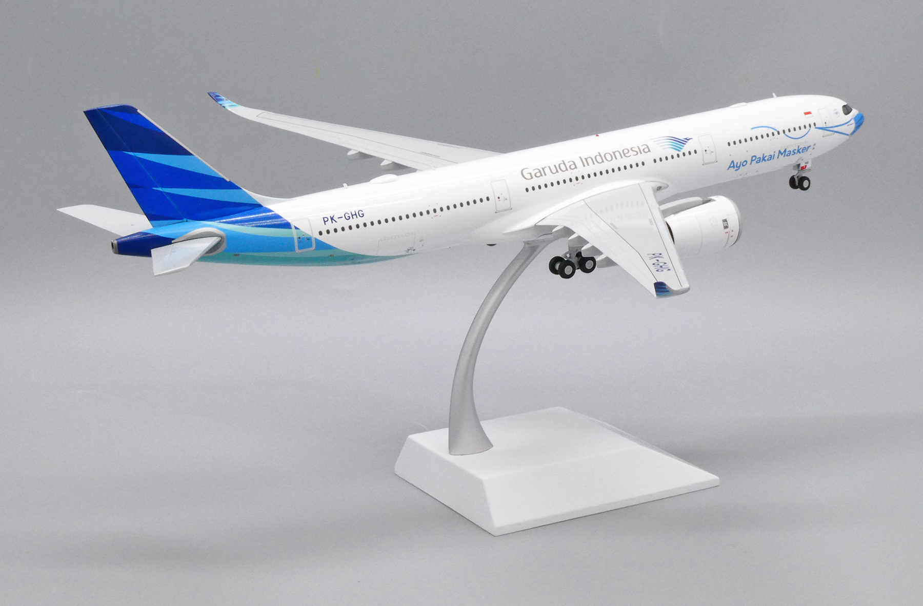 ScaleModelStore.com :: JC Wings 1:200 - LH2260 - Garuda Indonesia