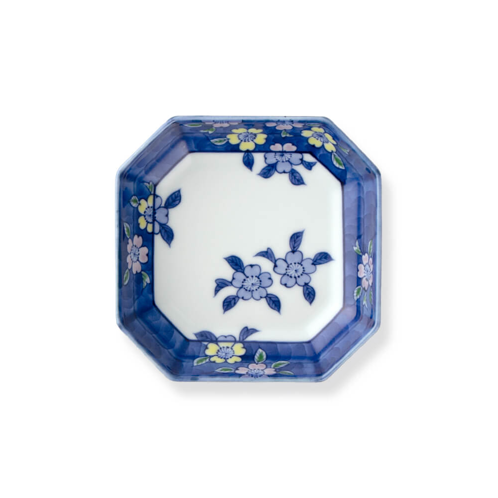 染錦桜濃 豆方皿 ｜ 有田焼の源右衛門窯公式オンラインショップ