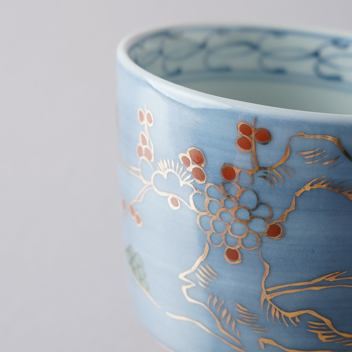 有田焼 色絵 瑠璃地梅紋 そば猪口(大) 220ml 李荘窯 - Studio1156