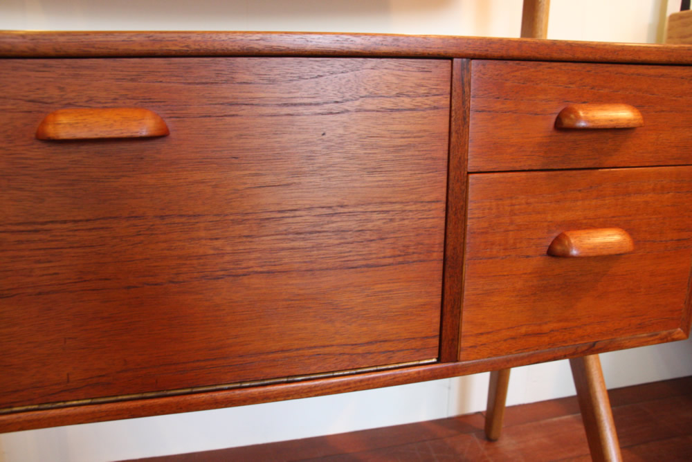 北欧ヴィンテージ/デンマーク製 チーク×オーク ドレッサー 鏡