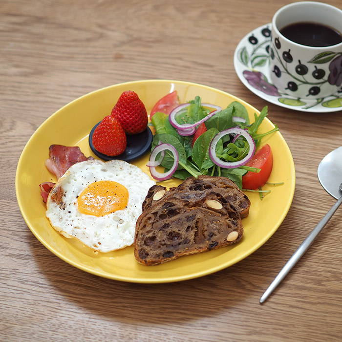 イッタラ ティーマ プレート 26cm ハニー / iittala TEEMA | 食器と