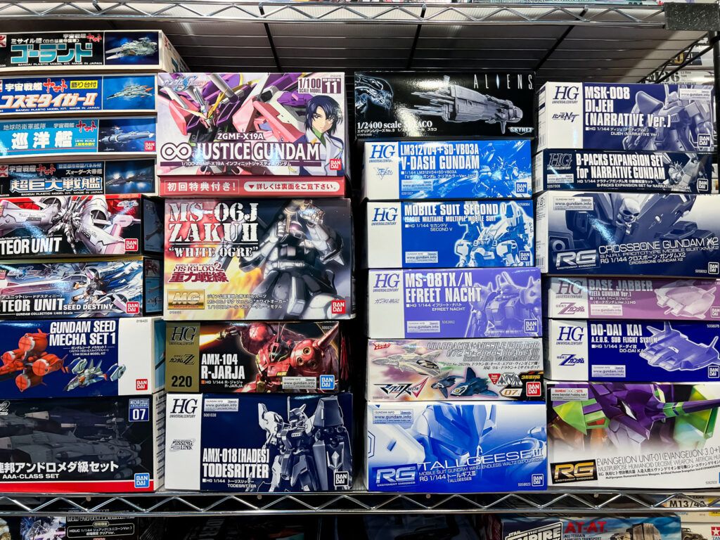 福岡県直方市へ、2000点を超えるプラモデルやフィギュアの出張買取に