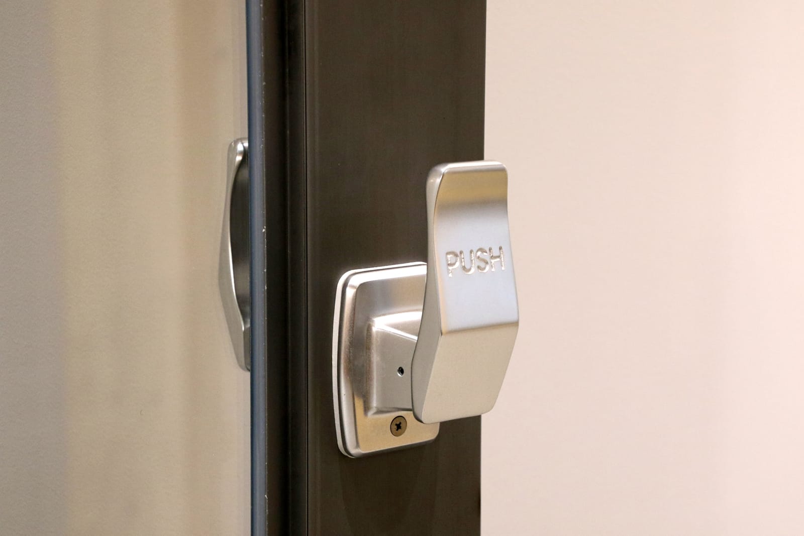 ワンタッチドアハンドル ワイド | PS-HD014-01-G141 | ドアノブ