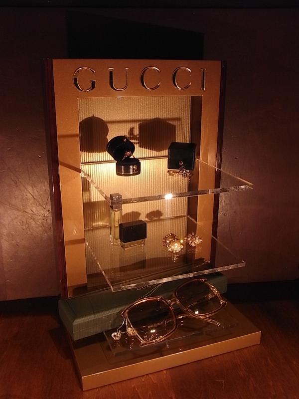 グッチディスプレイ台、GUCCI陳列棚、グッチメガネ置き LCM 6731