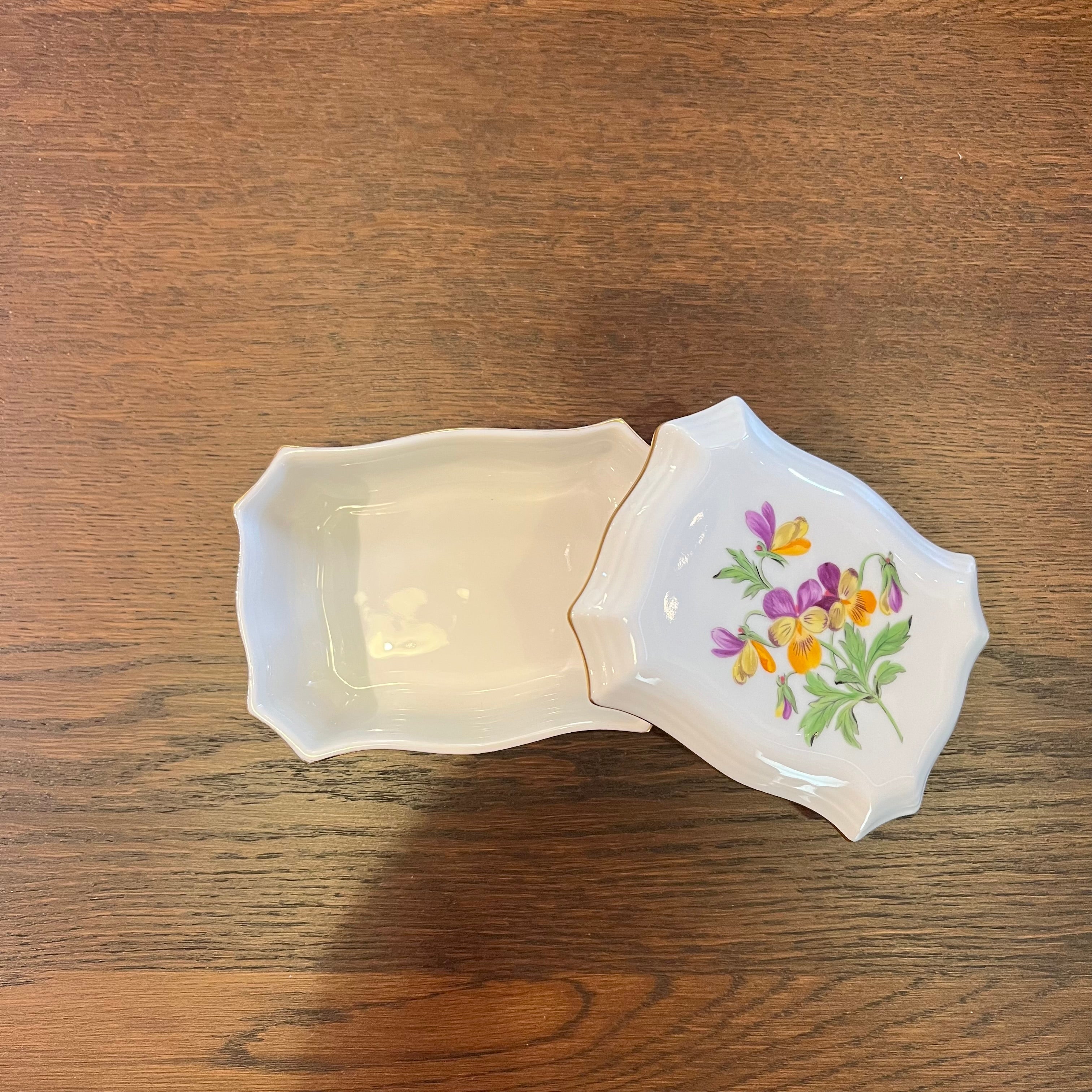 マイセン / Meissen 小物入れ スミレ 花 蓋つき 中古 フラワー