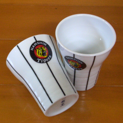 猛虎・焼酎サーバーセット(白)（コップ2個付き）