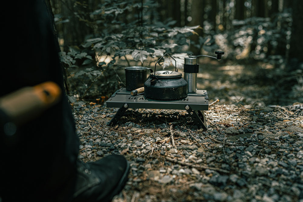 GEAR MISSIONシリーズからサイドテーブル『SIDEKICK』、使い方を拡張