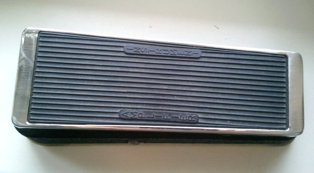 TONEHOME - the World of Vintage Guitar Effects Pedals - Mr. Cry