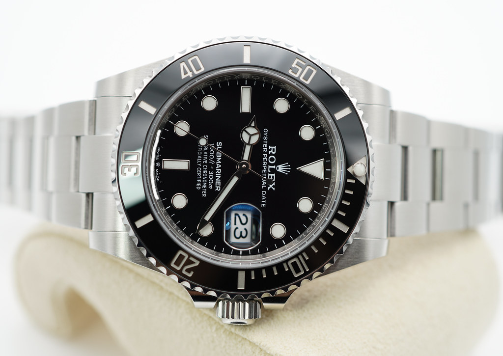 Rolex 126610LN SUBMARINER DATE 41MM NEW MODEL 2022 WARRANTY FULL