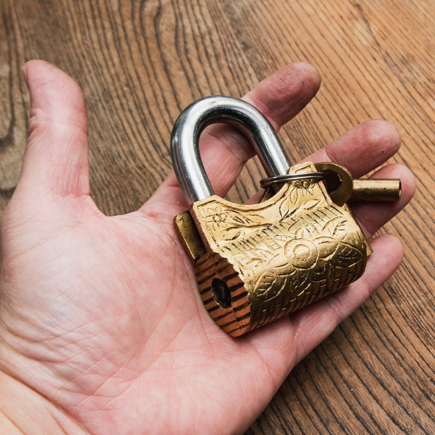 アンティーク調 インドのからくり南京錠 の通販 - TIRAKITA.COM