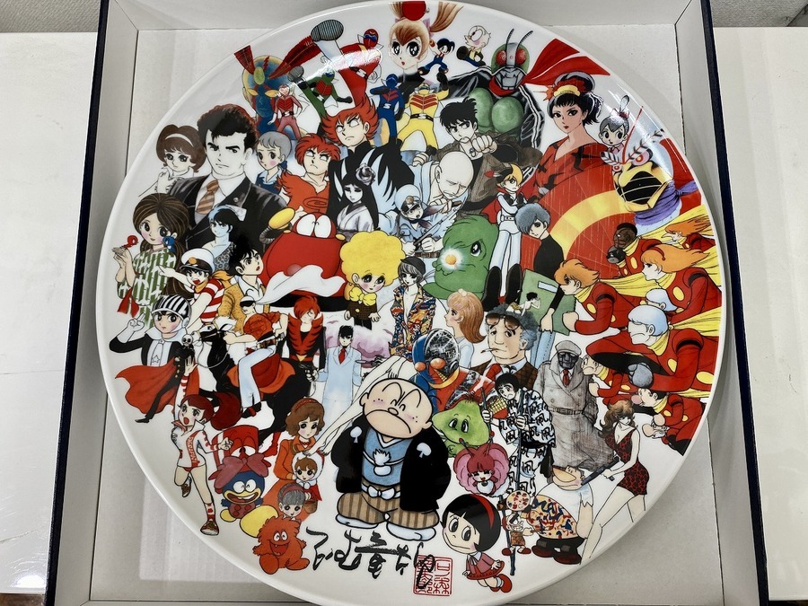 ファン必見！！！】石ノ森章太郎「七回忌記念製作飾皿」をご紹介