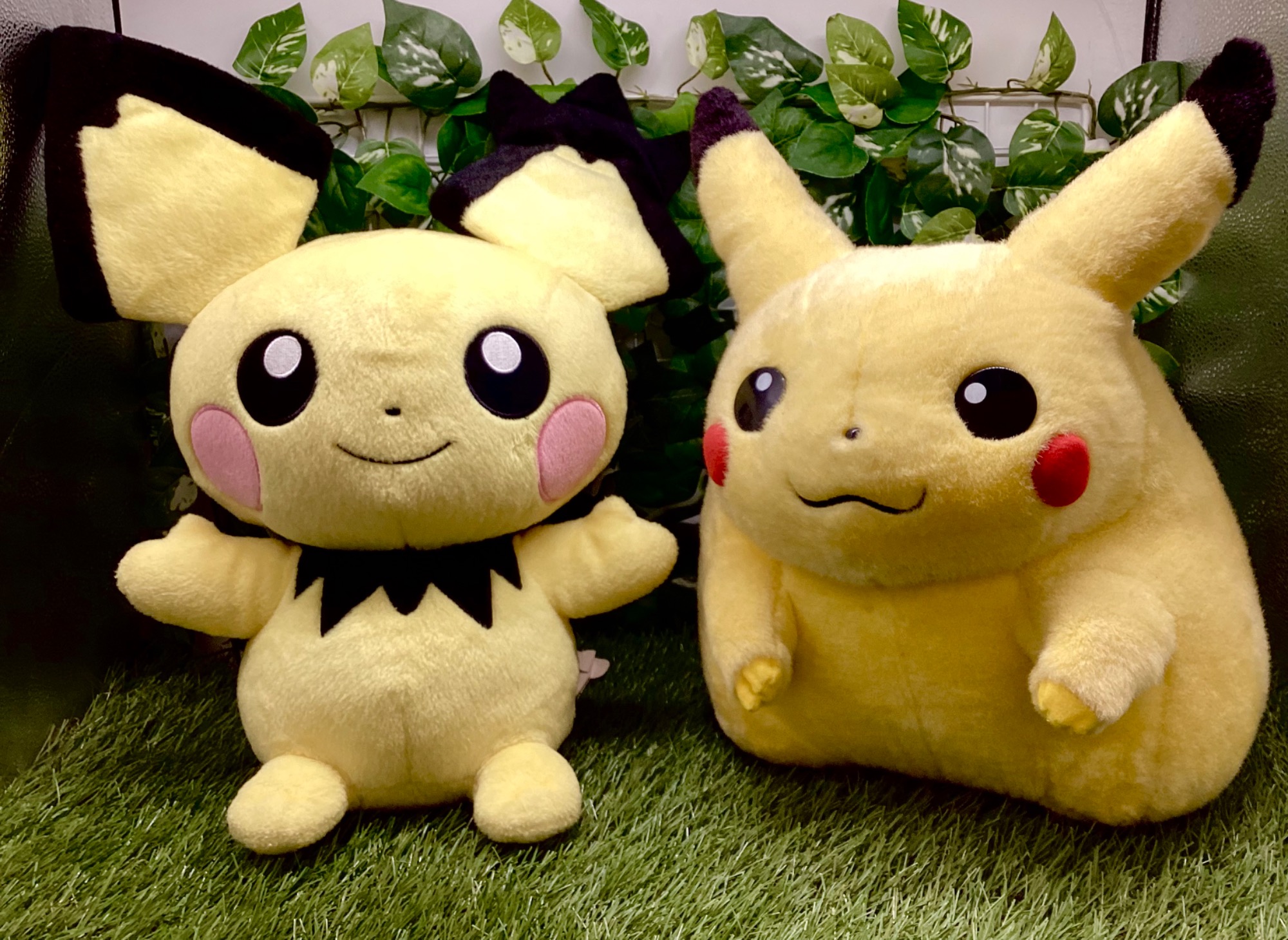 ポケモン】の当時物のBIGなピカチュウ＆ピチューぬいぐるみが入荷しま