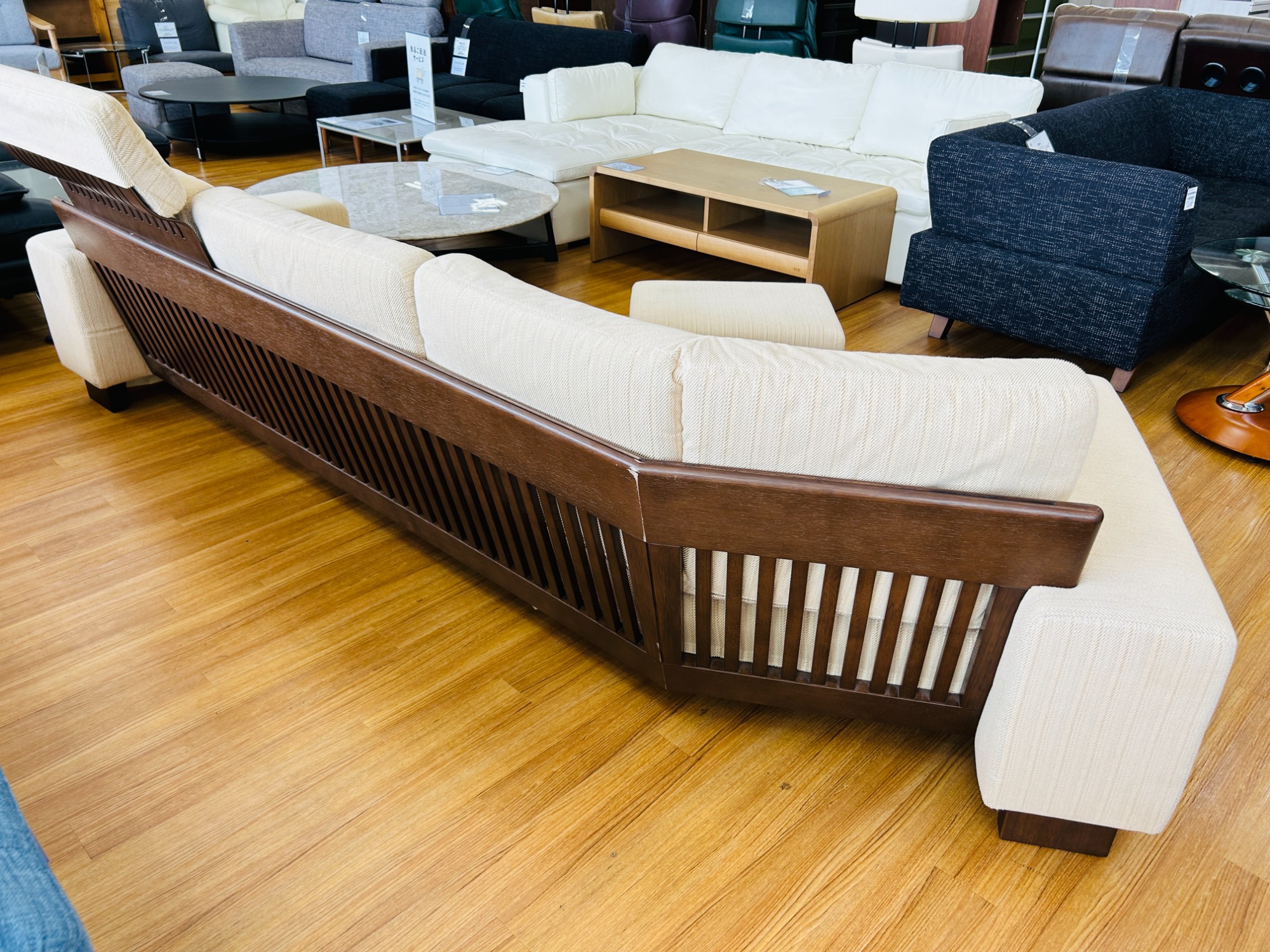 お値段見直しました！CONDE HOUSE (カンディハウス) オットマン付き