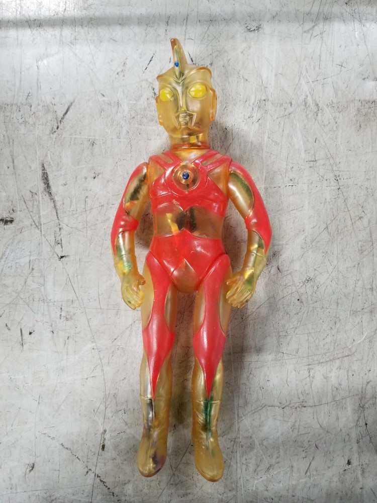 商品入荷情報】ブルマァク ウルトラマンエース 透明ソフビ 当時物