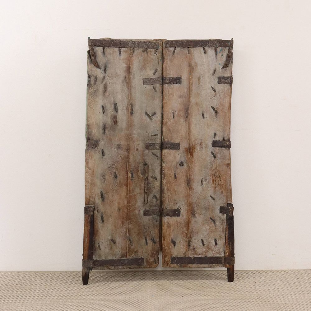 アイアン飾りドア – アンティーク家具と雑貨の店 ビクトリアンクラフト