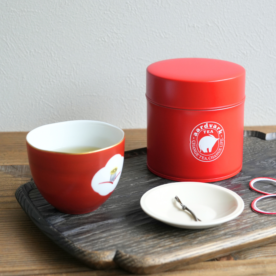 数量限定］急須ボトルと紅白缶入り お年賀特別セット – aardvark TEA
