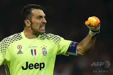 39歳ブッフォン、来季限りでの引退を「99.9%確信している」 写真1枚