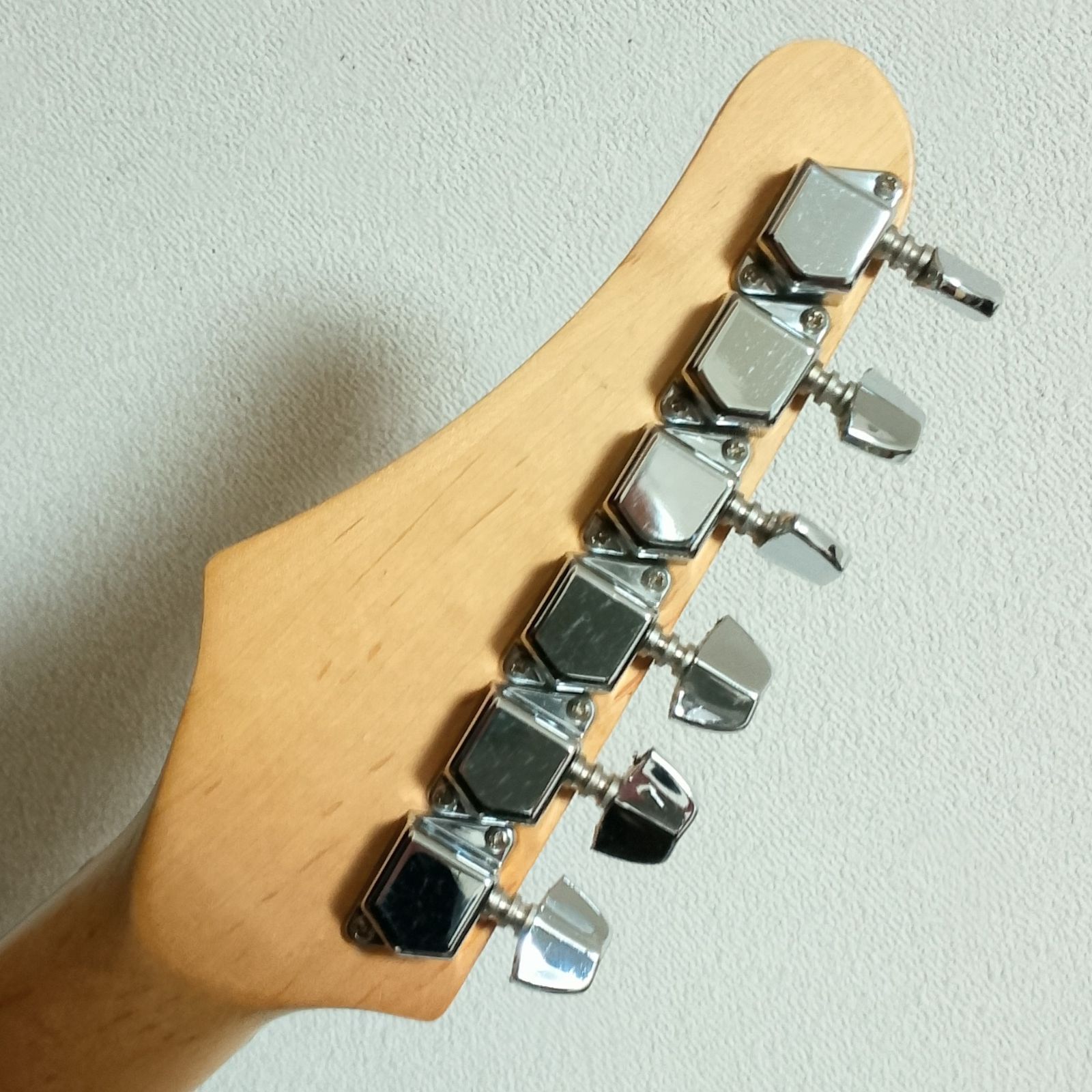 美品 Samick LS-11/3SB ストラトキャスタータイプ エレキギター - メルカリ