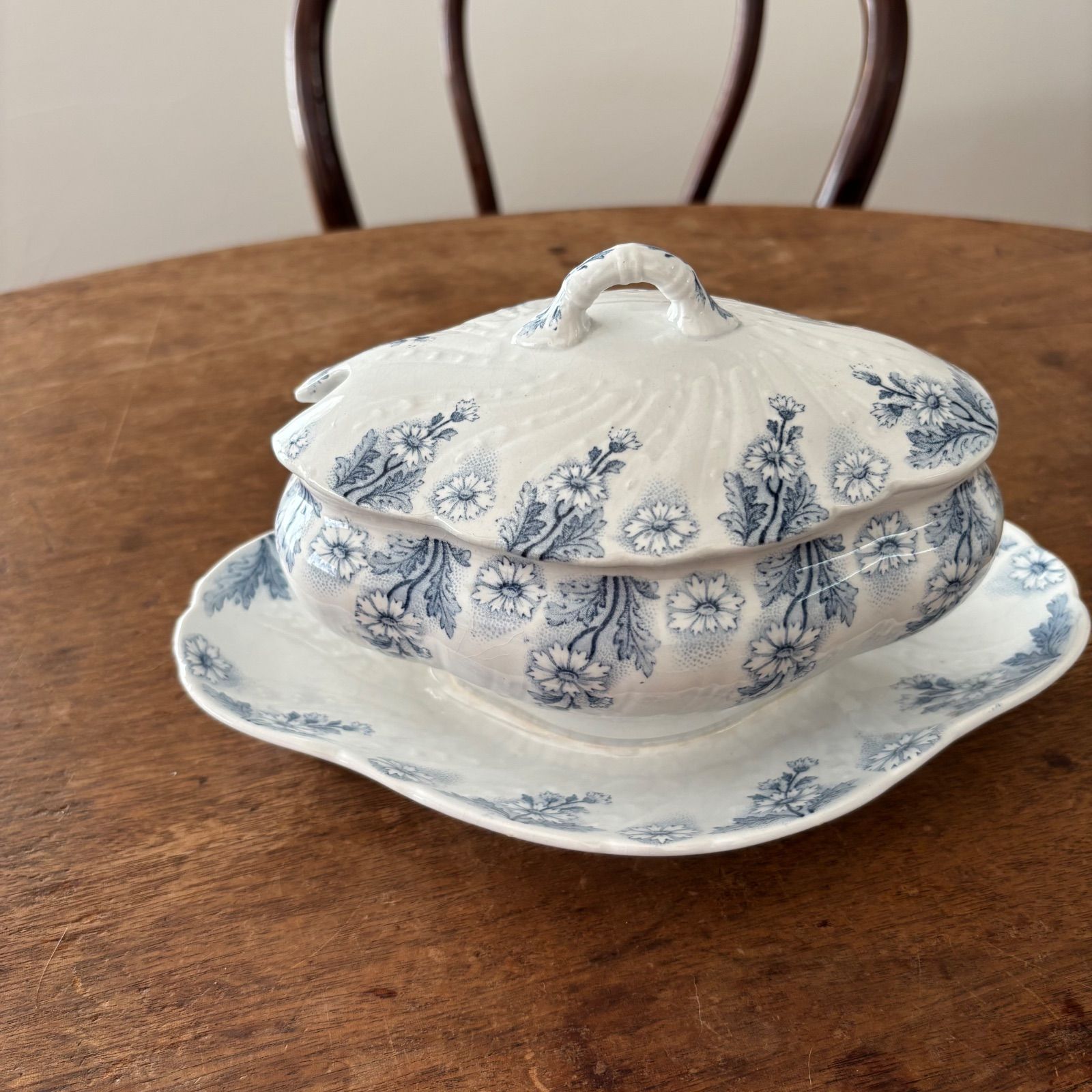 𖦞美品𖦞リュネビル窯『LUC』シリーズ蓋付きソーシエール フランス