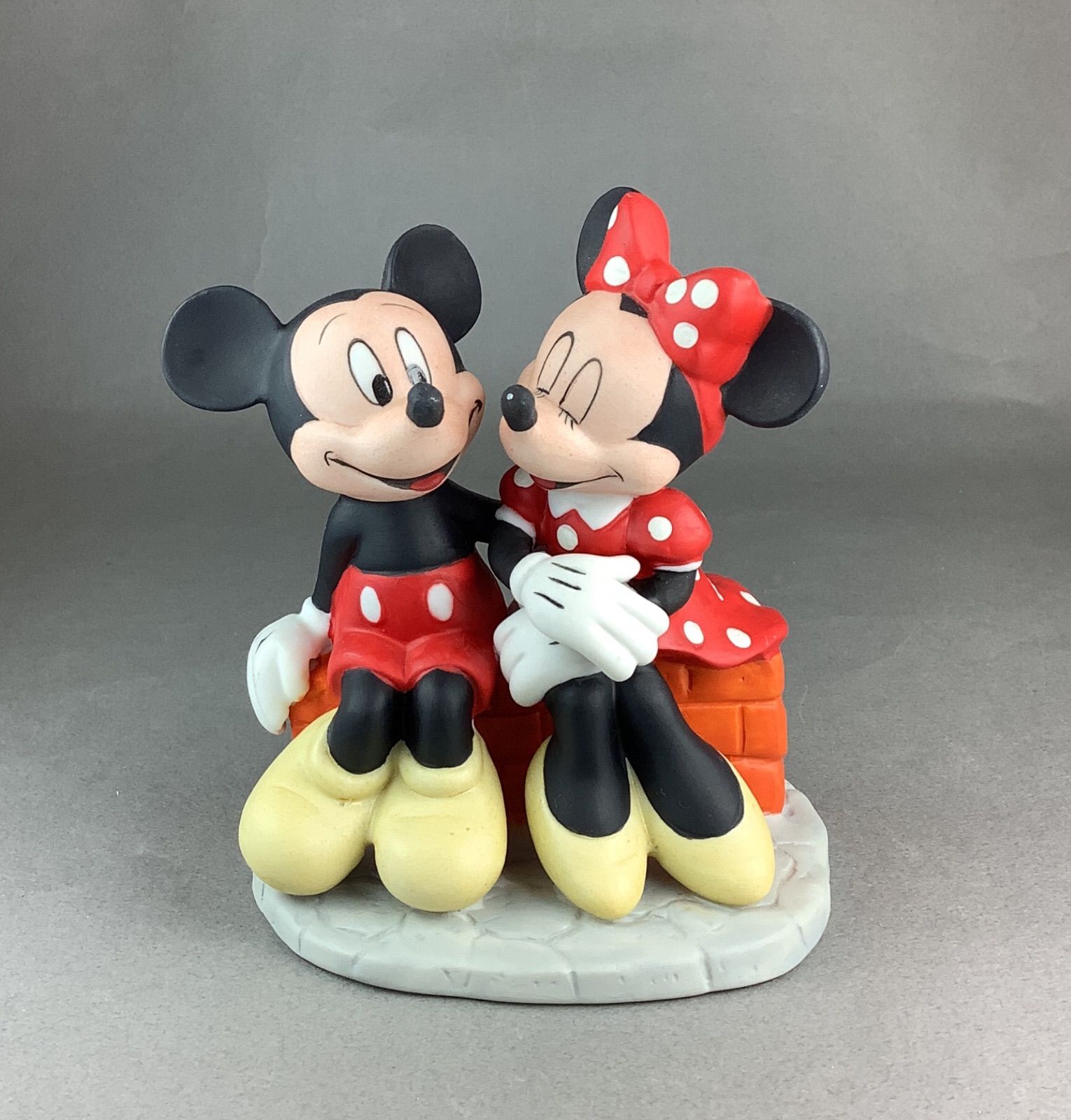 ウォルト ディズニー ミッキーマウス ミッキー&ミニー フィギュア 陶器