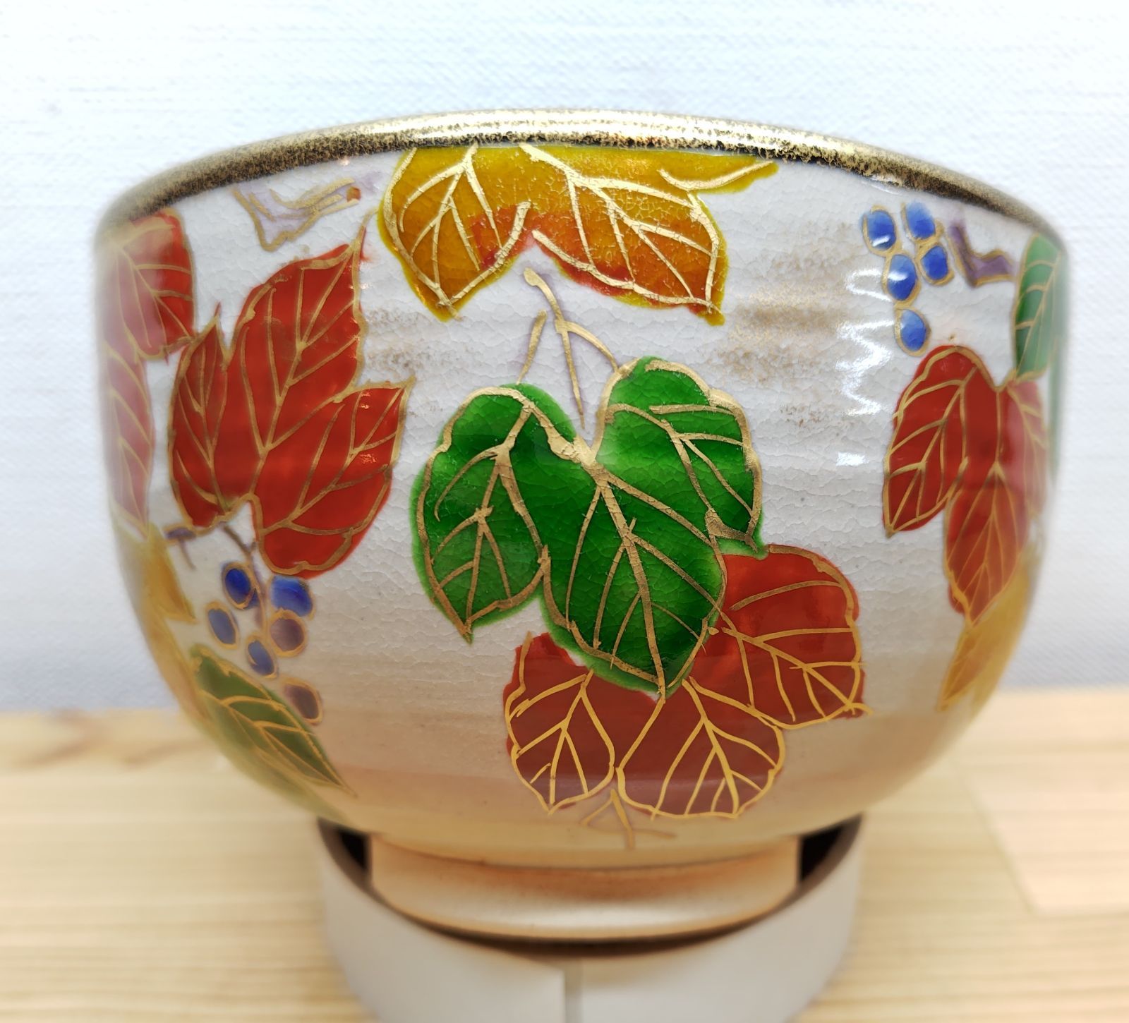 逢絢亭・新品】茶道具 茶碗 京焼 乾山 赤蔦の絵 内黒塗 壱休窯 共