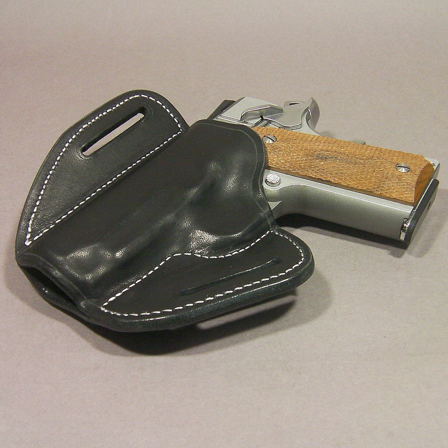 東京マルイ V10ウルトラ・コンパクト パンケーキ・タイプホルスター